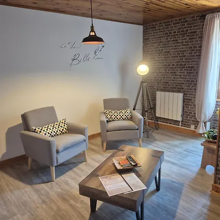 Au Pied Des Remparts Holiday home Villeneuve (Puy-de-Dome)